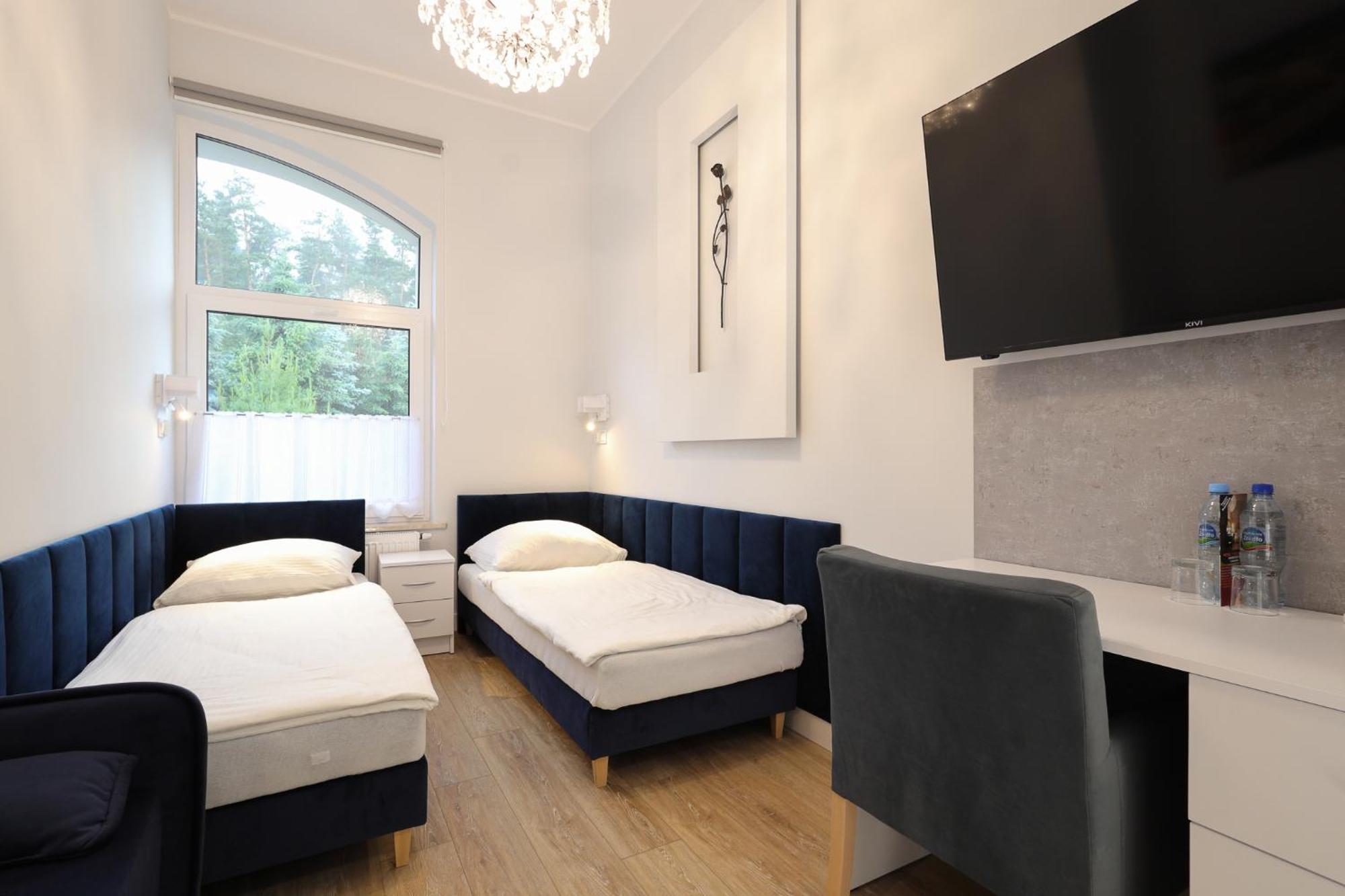 Dworek Rozany Hotel & Restauracja Namysłów Eksteriør billede
