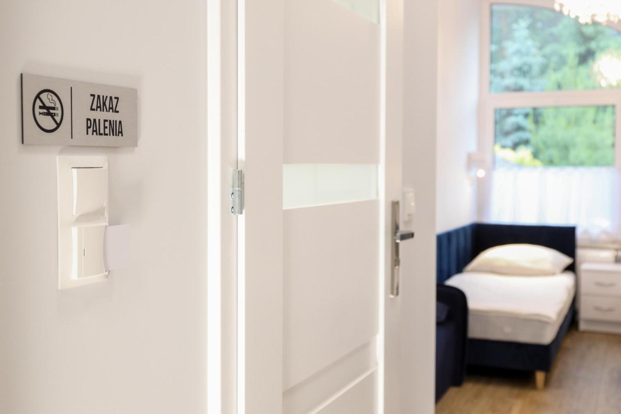Dworek Rozany Hotel & Restauracja Namysłów Eksteriør billede